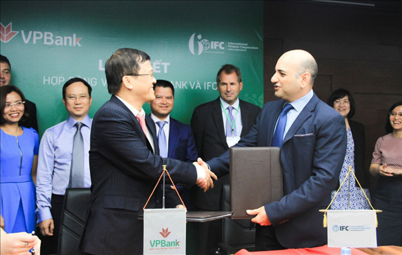 Ưu đãi cho doanh nghiệp chuyển tiền về tài khoản VPBank