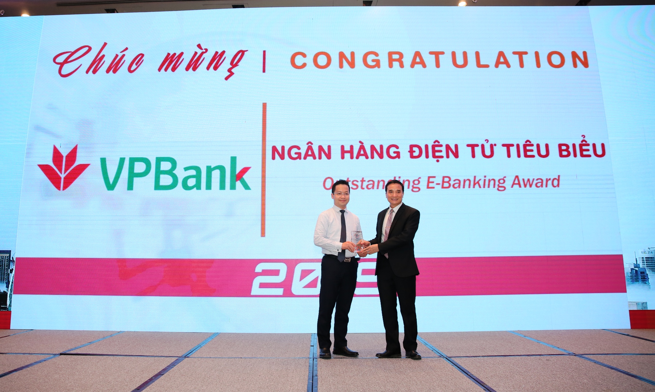 https://www.vpbank.com.vn/sites/default/files/pictures/AnhDBS.JPG