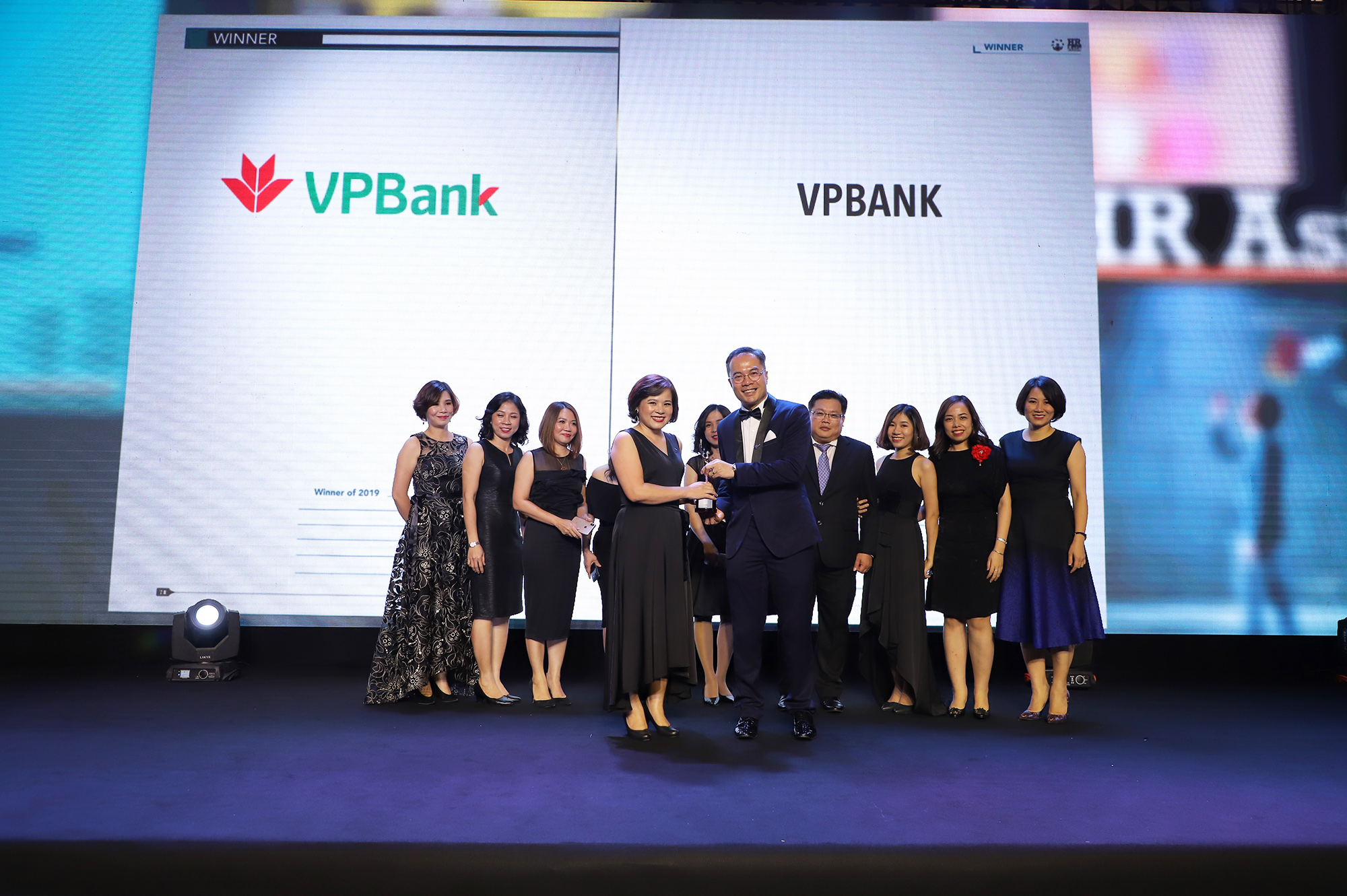 https://www.vpbank.com.vn/sites/default/files/pictures/IMG_1103_re.jpg